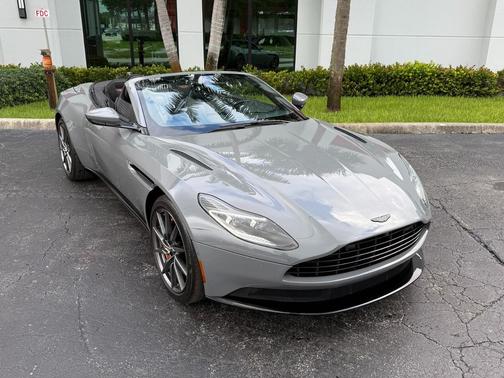 2021 Aston Martin DB11 Volante