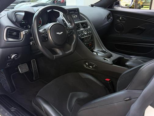 2019 Aston Martin DBS Superleggera