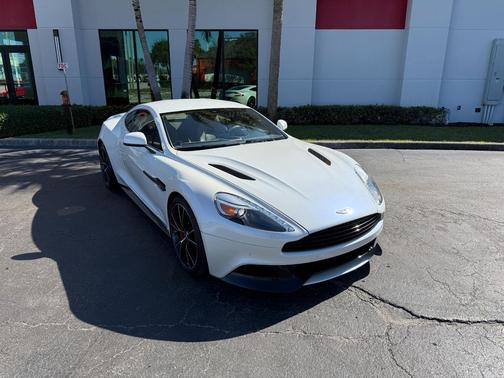 2014 Aston Martin Vanquish Coupe