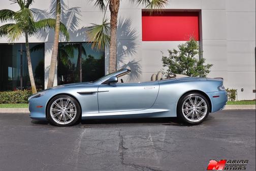 2015 Aston Martin DB9 Volante