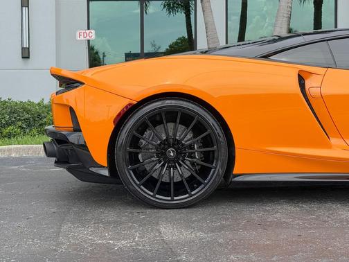 2021 McLaren GT Coupe