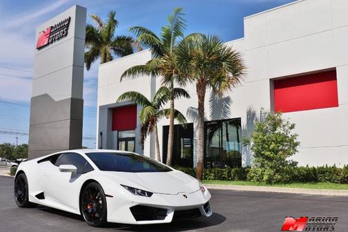 Photo 1 of 32 of 2018 Lamborghini Huracan LP580-2