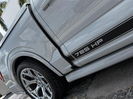 Avalanche 2024 Ford F-150 Lariat
