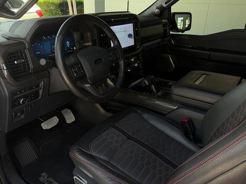 Avalanche 2024 Ford F-150 Lariat