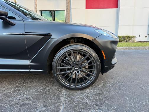 2022 Aston Martin DBX SUV