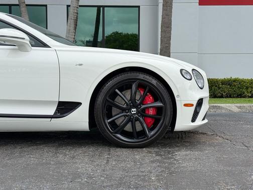 White 2021 Bentley Continental GT V8