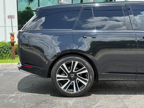 2023 Land Rover Range Rover P400 SE