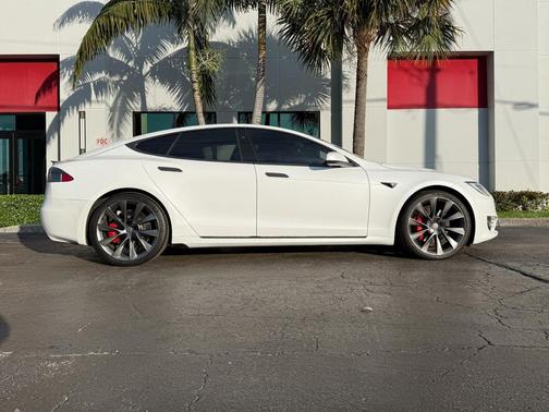 2021 Tesla Model S Performance