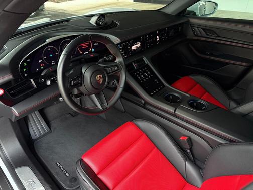 2024 Porsche Taycan 4S