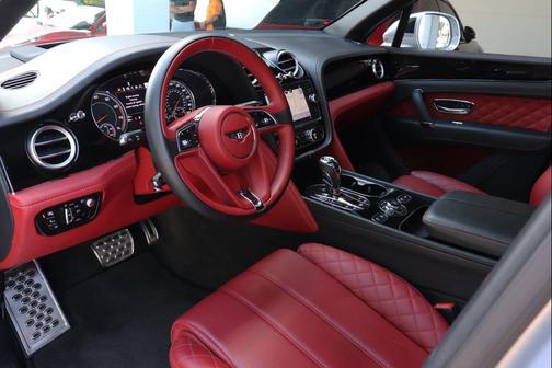 Extreme Silver Metallic 2017 Bentley Bentayga W12