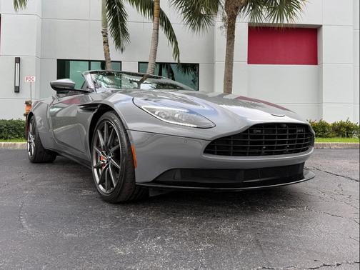 2021 Aston Martin DB11 Volante
