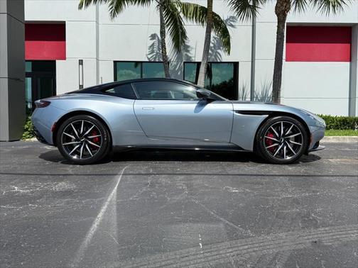 2018 Aston Martin DB11 V12