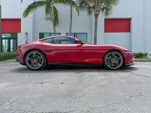 2021 Ferrari Roma Coupe