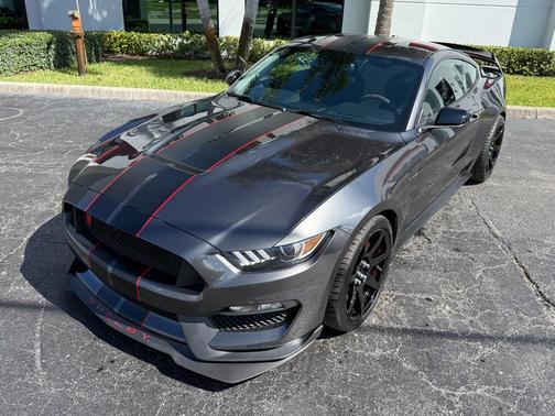 2017 Ford Shelby GT350R Base