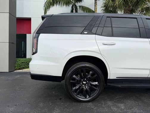 2023 Cadillac Escalade Sport