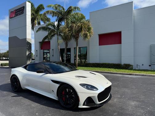 2019 Aston Martin DBS Superleggera