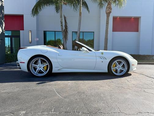 2012 Ferrari California Base