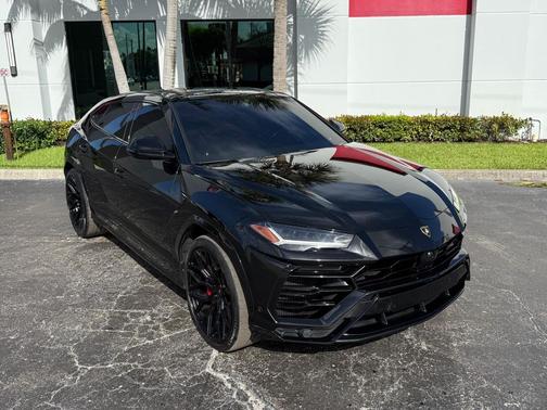 Nero Helene Metallic 2019 Lamborghini Urus SUV