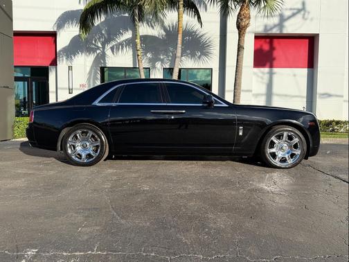 2013 Rolls-Royce Ghost Sedan