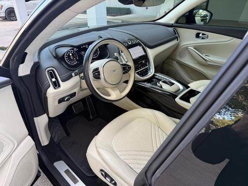 2021 Aston Martin DBX SUV