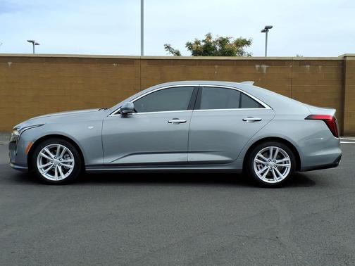 2023 Cadillac CT4 Luxury