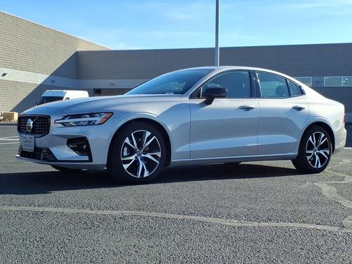 2025 Volvo S60 B5 Core