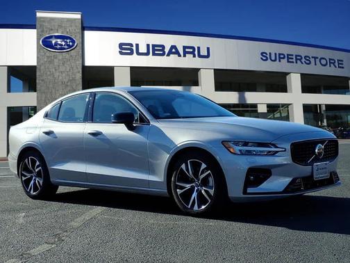 2025 Volvo S60 B5 Core