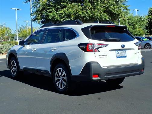 2025 Subaru Outback Base