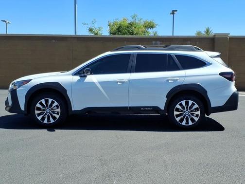 Crystal White Pearl 2025 Subaru Outback Limited