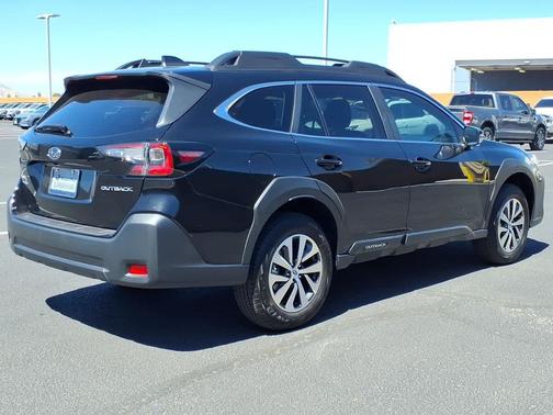 Crystal Black Silica 2025 Subaru Outback Premium