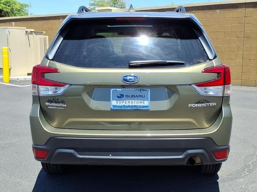Autumn Green Metallic 2023 Subaru Forester Premium