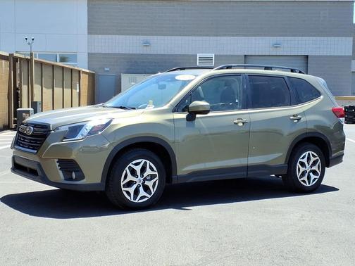 Autumn Green Metallic 2023 Subaru Forester Premium