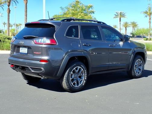 2022 Jeep Cherokee Trailhawk