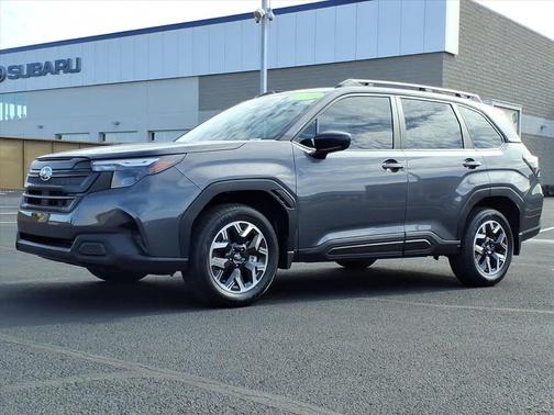 2025 Subaru Forester Base