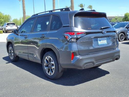 2025 Subaru Forester Base