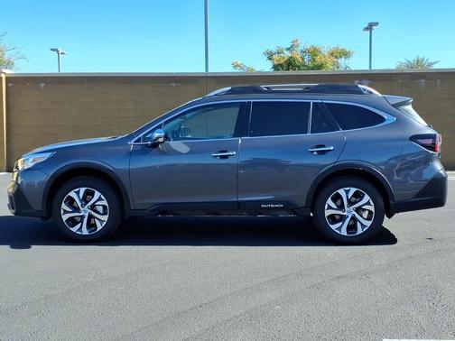 2022 Subaru Outback Touring