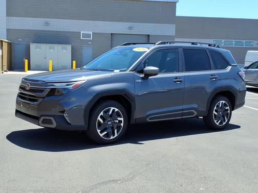 Magnetite Gray Metallic 2025 Subaru Forester Hybrid Limited