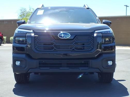 CRYSTAL BLK SIL 2026 Subaru Outback Limited