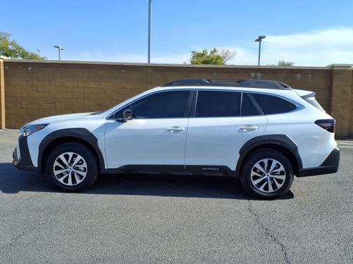 Crystal White Pearl 2025 Subaru Outback Premium