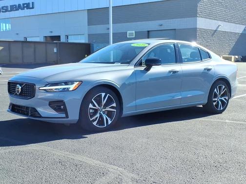 2025 Volvo S60 B5 Core