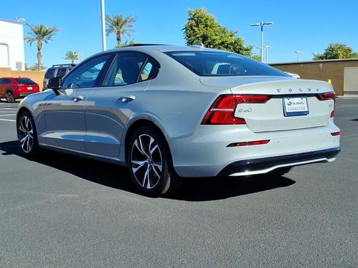 2025 Volvo S60 B5 Core