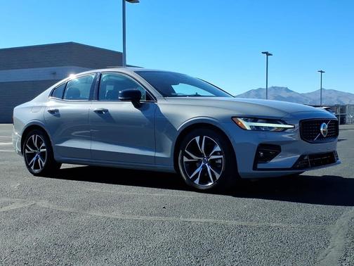 2025 Volvo S60 B5 Core