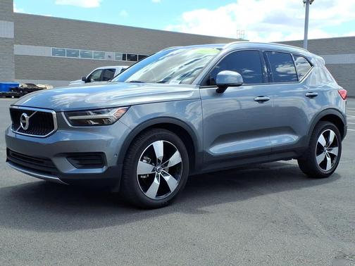 Osmium Grey Metallic 2019 Volvo XC40 T5 Momentum