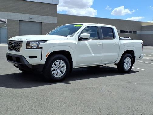Glacier White 2022 Nissan Frontier SV