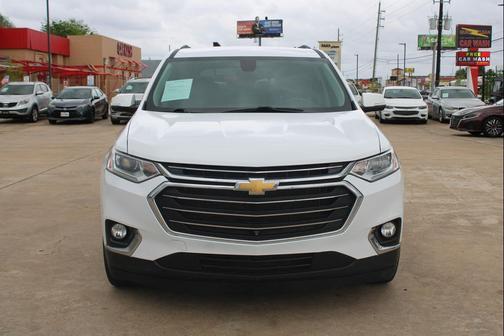 White 2021 Chevrolet Traverse LT Leather