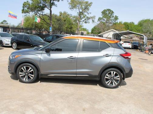 2018 Nissan Kicks SR