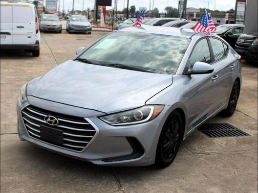 Gray 2017 Hyundai ELANTRA SE