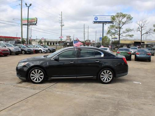 2014 Lincoln MKS Base