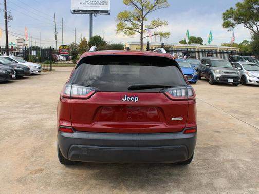 Red 2019 Jeep Cherokee Latitude Plus