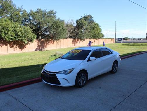 2016 Toyota Camry XLE